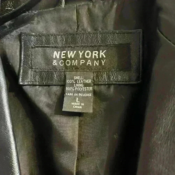 Like new condition leather jacket - Picture 3 of 5